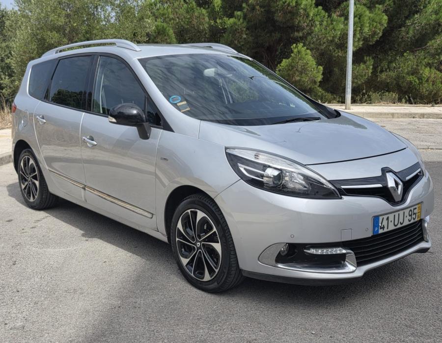 RENAULT GRAND SCENIC BOSE EDITION